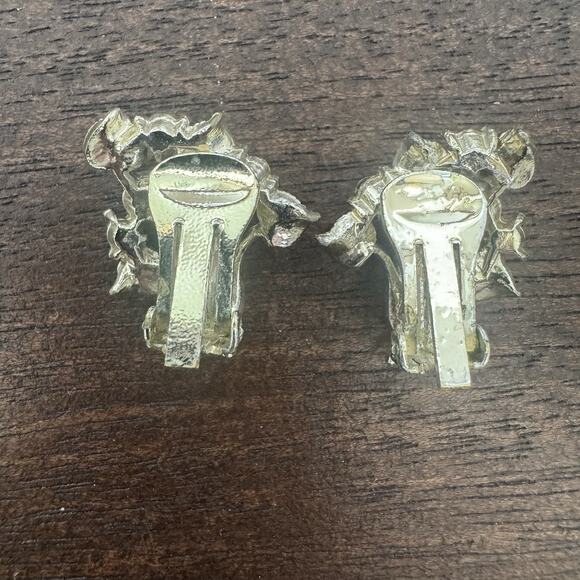 Vintage Clip On Earrings Costume Silver Tone Rhinestones Faux Pearl - Picture 9 of 11